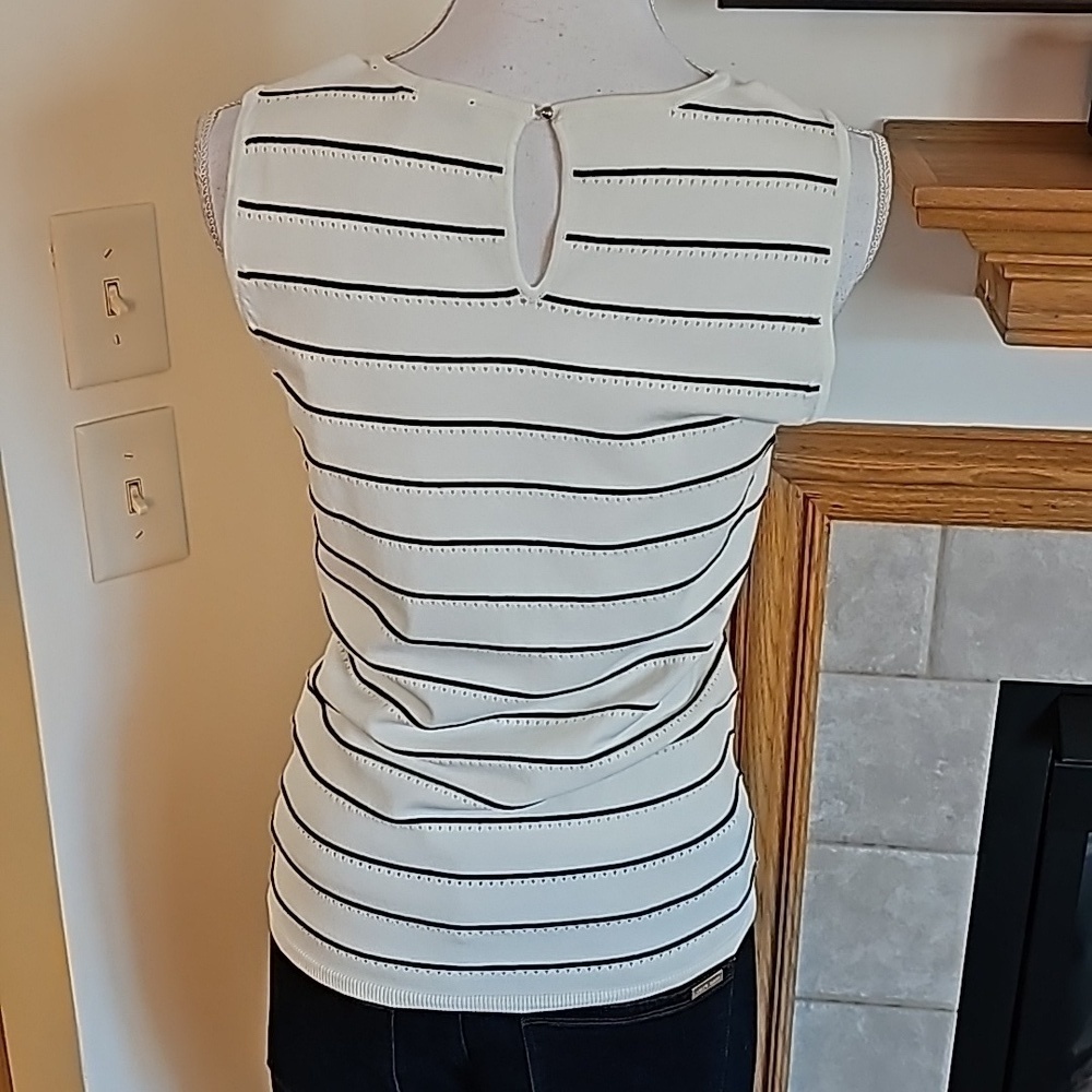 Whbm top - Picture 2 of 5